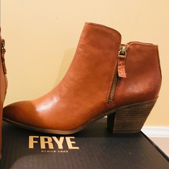 judith zip bootie frye